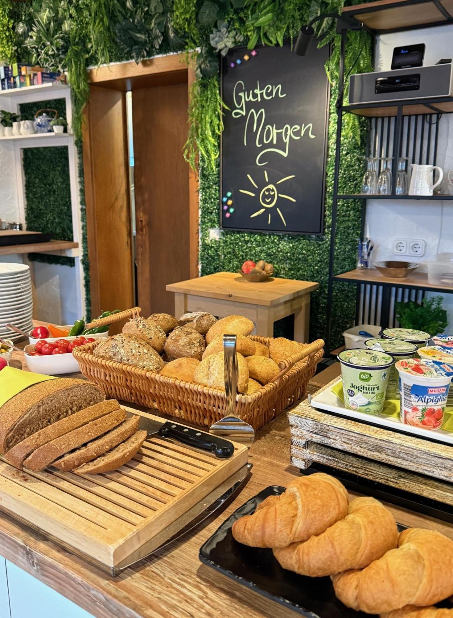 Haus Rose Bed & Breakfast Allensbach Dış mekan fotoğraf
