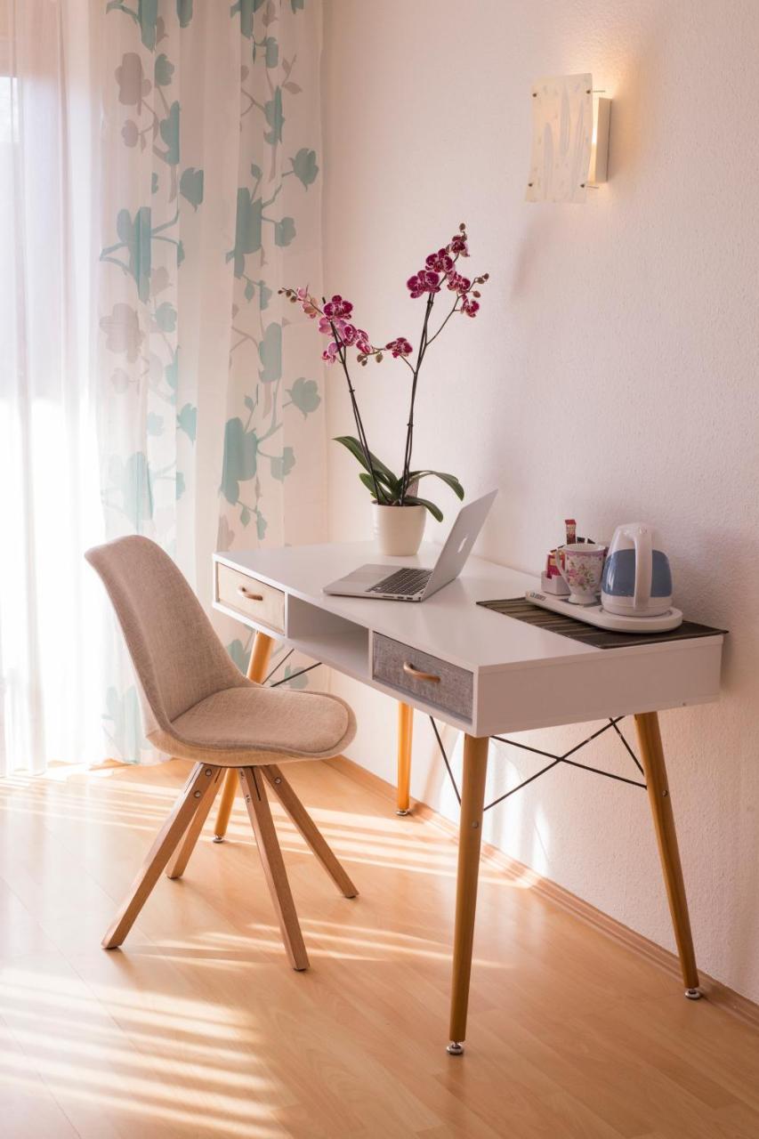 Haus Rose Bed & Breakfast Allensbach Dış mekan fotoğraf